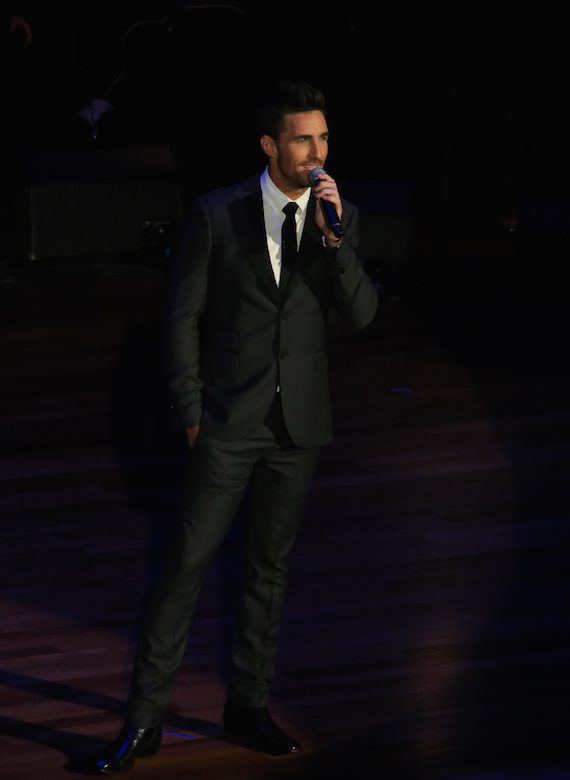 Jake Owen hosts the ACM Honors. Photo: Bev Moser, Moments By Moser.